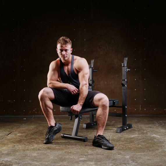 УСИЛЕННАЯ СКАМЬЯ СО СТОЙКАМИ ПОД ШТАНГУ DFC MELKIN