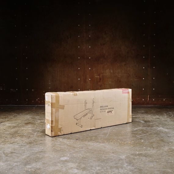 УСИЛЕННАЯ СКАМЬЯ СО СТОЙКАМИ ПОД ШТАНГУ DFC MELKIN